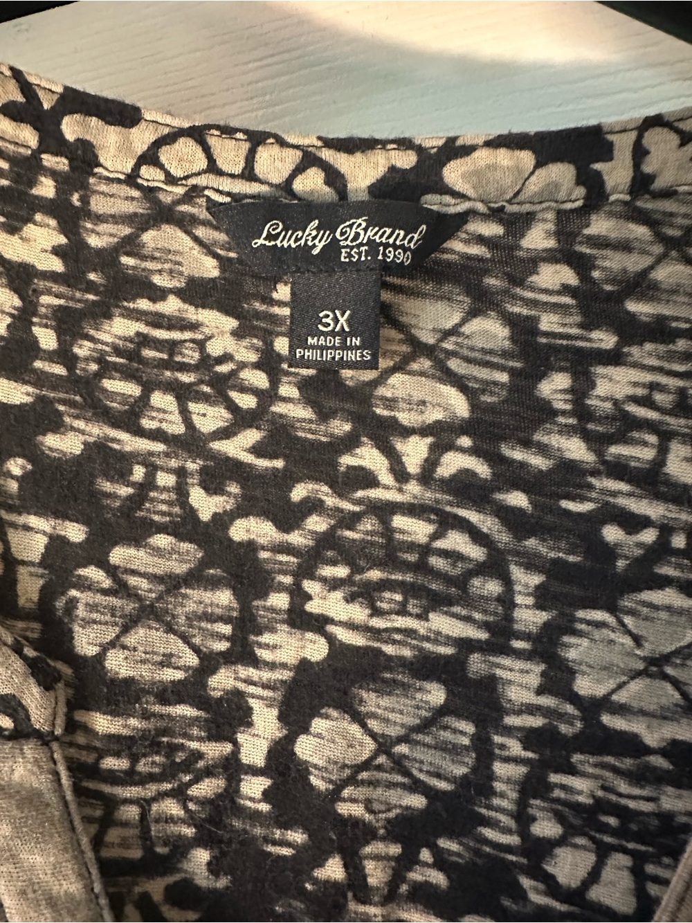 Lucky Brand Black and Cream V-Neck Printed Tunic - Picture 3 of 5